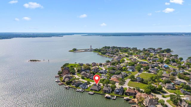 7175 Kingston Cove Lane, Willis, TX 77318