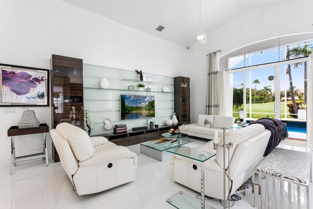 8270 Spyglass Drive, West Palm Beach, FL 33412
