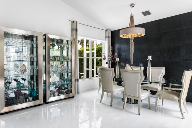 8270 Spyglass Drive, West Palm Beach, FL 33412