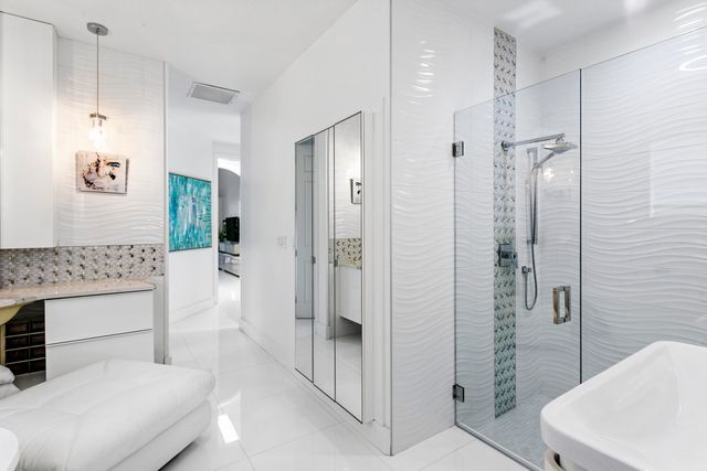 8270 Spyglass Drive, West Palm Beach, FL 33412