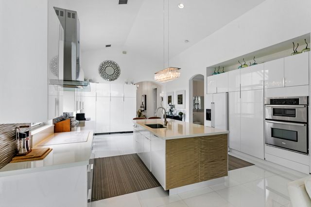 8270 Spyglass Drive, West Palm Beach, FL 33412