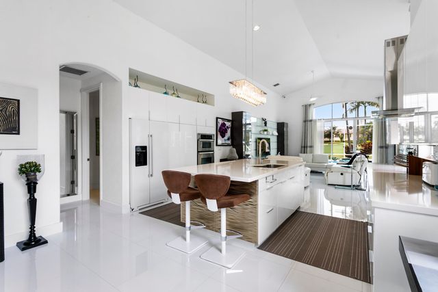8270 Spyglass Drive, West Palm Beach, FL 33412
