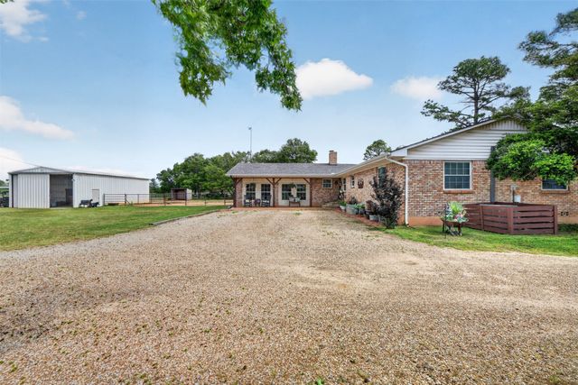 1102 Old Base Road, Aurora, TX 76078