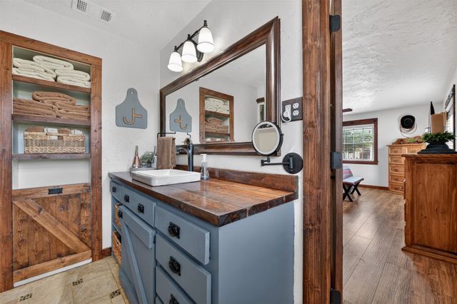 1102 Old Base Road, Aurora, TX 76078