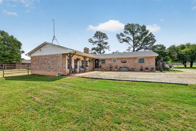 1102 Old Base Road, Aurora, TX 76078