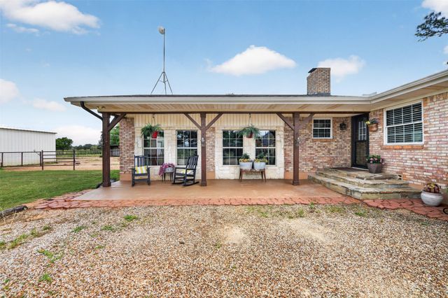1102 Old Base Road, Aurora, TX 76078