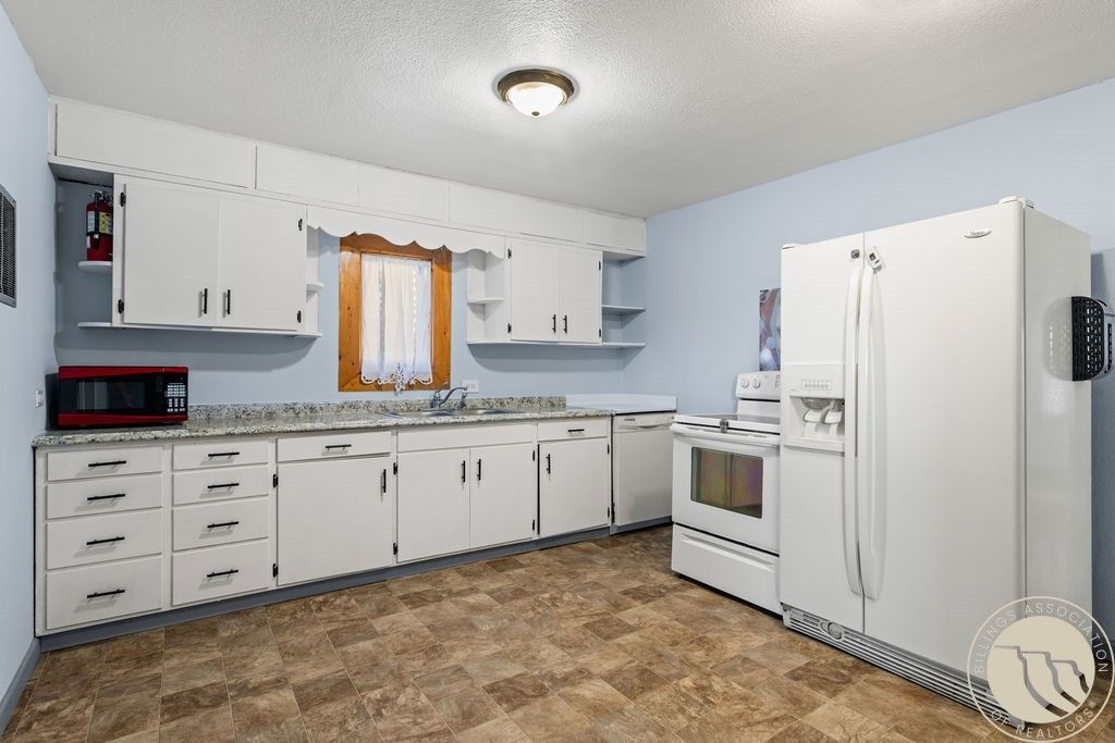 637 3rd Street W, Hardin, MT 59034 photo 10