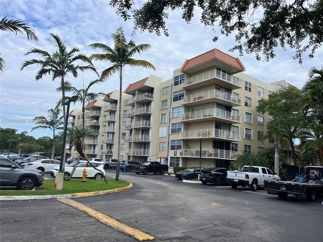 13120 SW 92nd Ave B-208, Miami, FL 33176