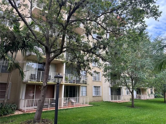 13120 SW 92nd Ave B-208, Miami, FL 33176