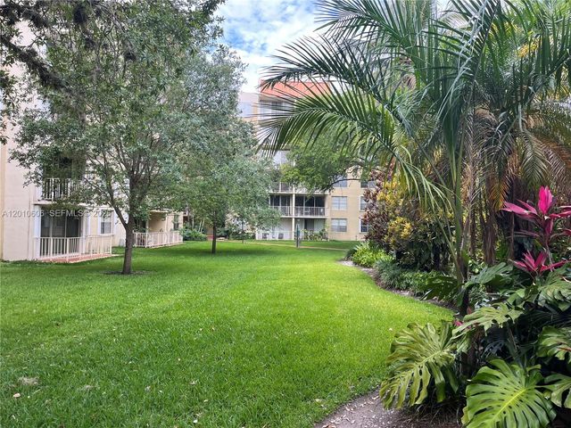 13120 SW 92nd Ave B-208, Miami, FL 33176