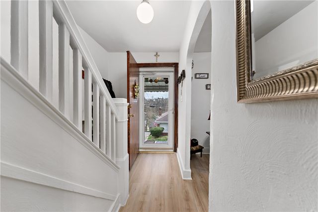 1405 Bellaire Pl, Brookline, PA 15226