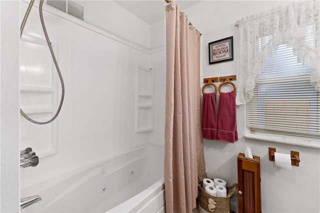 1405 Bellaire Pl, Brookline, PA 15226