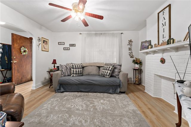 1405 Bellaire Pl, Brookline, PA 15226