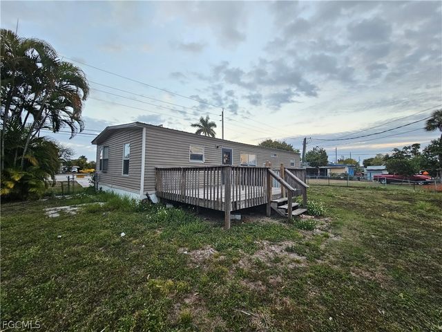 10651 Gladiolus DR, Fort Myers, FL 33908