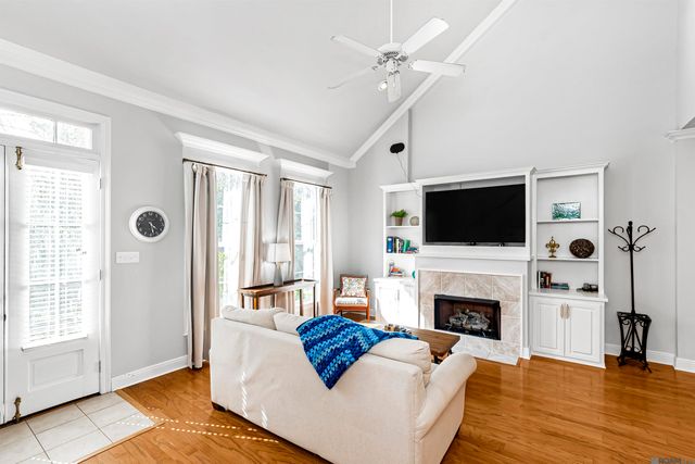 9314 Pine Cone Ct, Baton Rouge, LA 70809