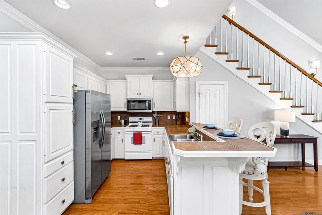 9314 Pine Cone Ct, Baton Rouge, LA 70809