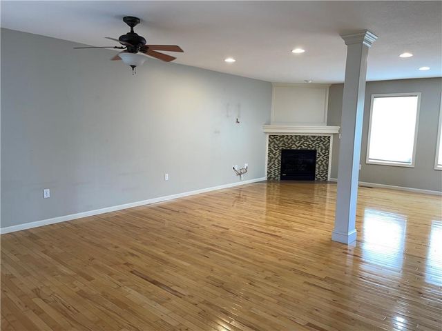 1104 Tamarisk Drive, Leavenworth, KS 66048