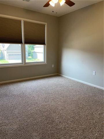 1104 Tamarisk Drive, Leavenworth, KS 66048