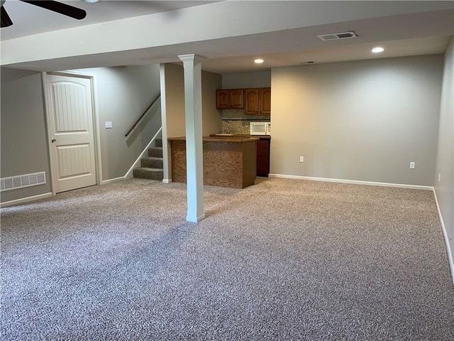 1104 Tamarisk Drive, Leavenworth, KS 66048