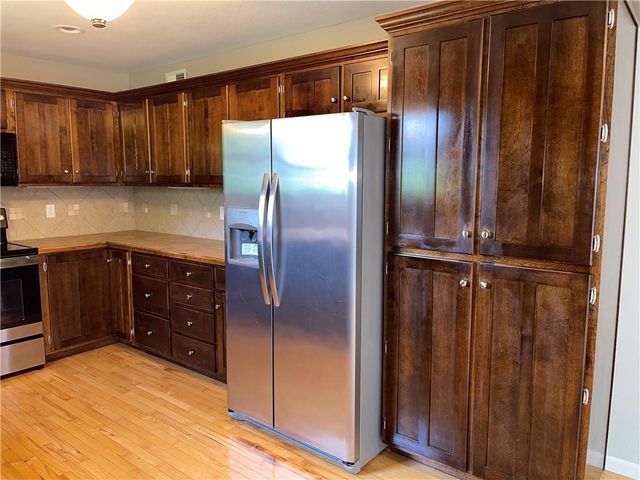 1104 Tamarisk Drive, Leavenworth, KS 66048