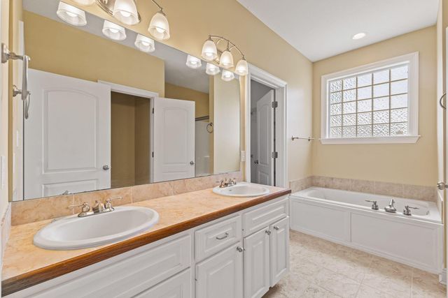 9 Hartford Ct., Hattiesburg, MS 39402