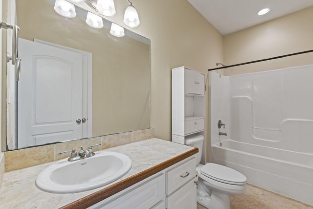 9 Hartford Ct., Hattiesburg, MS 39402