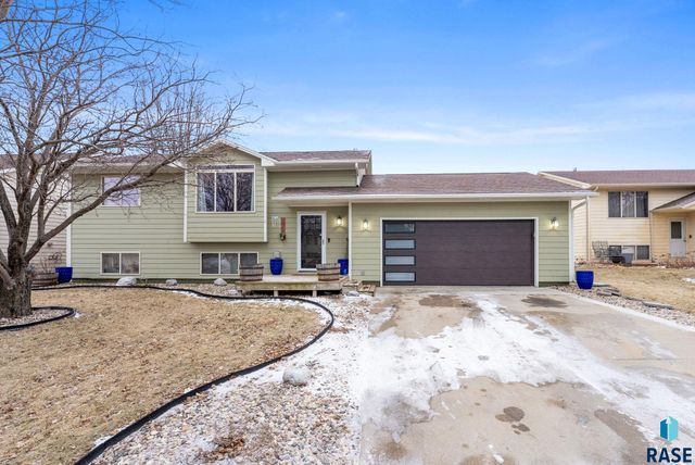 6305 W 54th. St Street, Sioux Falls, SD 57106