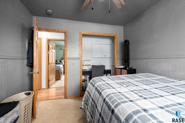 6305 W 54th. St Street, Sioux Falls, SD 57106