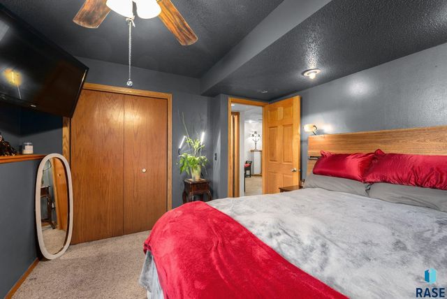 6305 W 54th. St Street, Sioux Falls, SD 57106