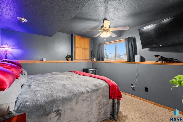 6305 W 54th. St Street, Sioux Falls, SD 57106