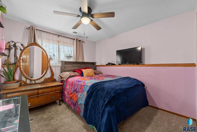 6305 W 54th. St Street, Sioux Falls, SD 57106