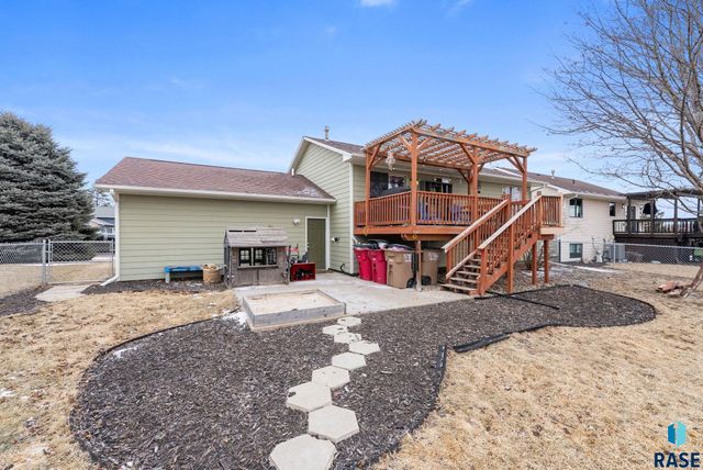 6305 W 54th. St Street, Sioux Falls, SD 57106