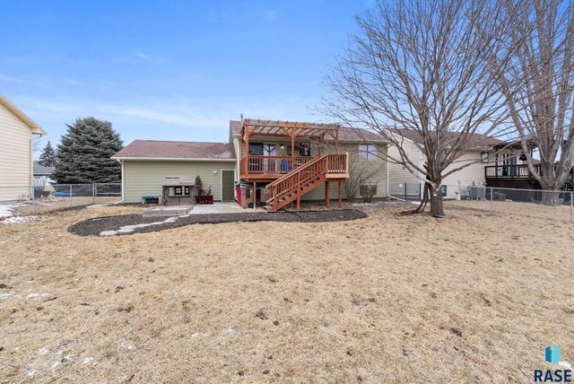 6305 W 54th. St Street, Sioux Falls, SD 57106