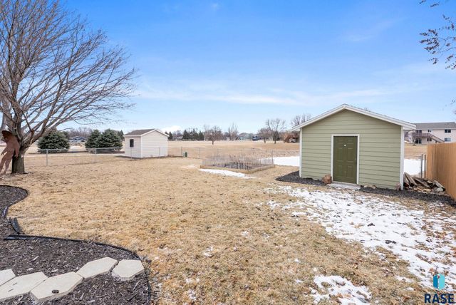 6305 W 54th. St Street, Sioux Falls, SD 57106