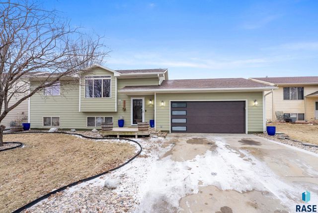 6305 W 54th. St Street, Sioux Falls, SD 57106