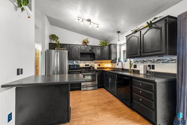 6305 W 54th. St Street, Sioux Falls, SD 57106