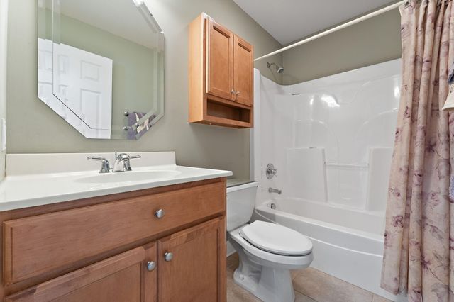 12616 Marsh Landing Pkwy, Cedar Lake, IN 46303