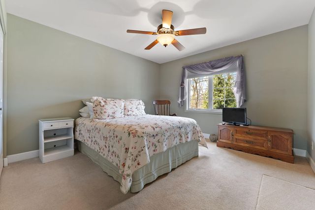 12616 Marsh Landing Pkwy, Cedar Lake, IN 46303