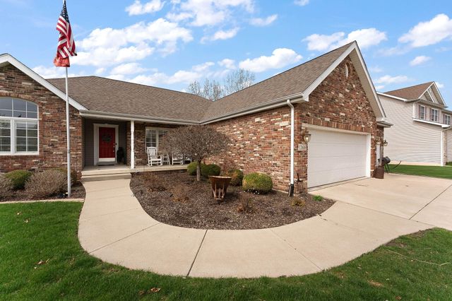 12616 Marsh Landing Pkwy, Cedar Lake, IN 46303