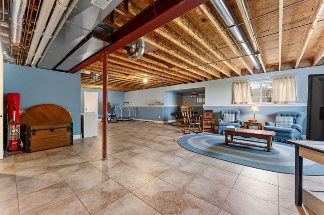 12616 Marsh Landing Pkwy, Cedar Lake, IN 46303