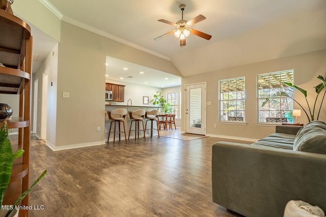 104 Oaks Court, Picayune, MS 39466