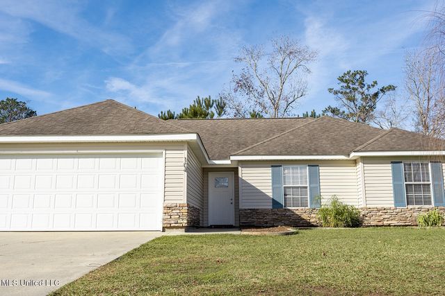 104 Oaks Court, Picayune, MS 39466