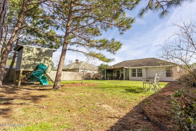 104 Oaks Court, Picayune, MS 39466