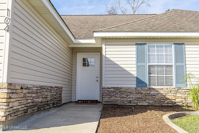 104 Oaks Court, Picayune, MS 39466