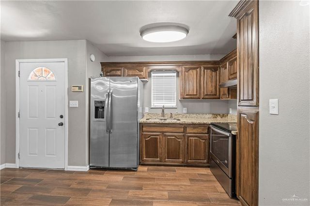 102 W 10th Street, Los Fresnos, TX 78566