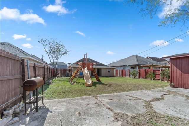 102 W 10th Street, Los Fresnos, TX 78566