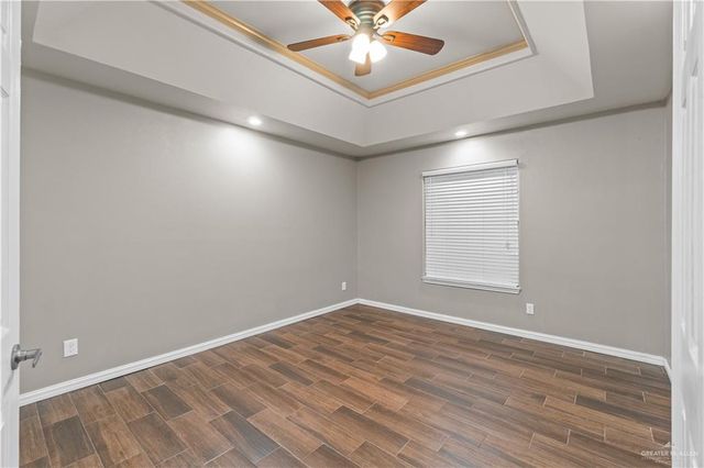 102 W 10th Street, Los Fresnos, TX 78566