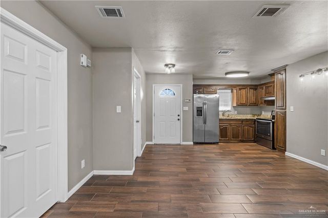 102 W 10th Street, Los Fresnos, TX 78566