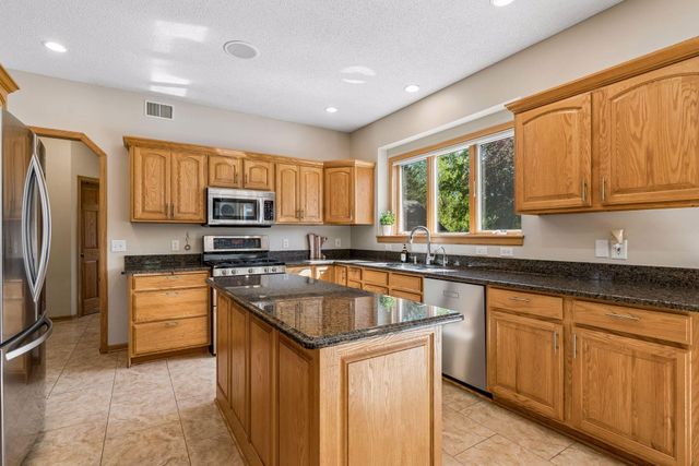 12145 Illies Avenue N, Hugo, MN 55038