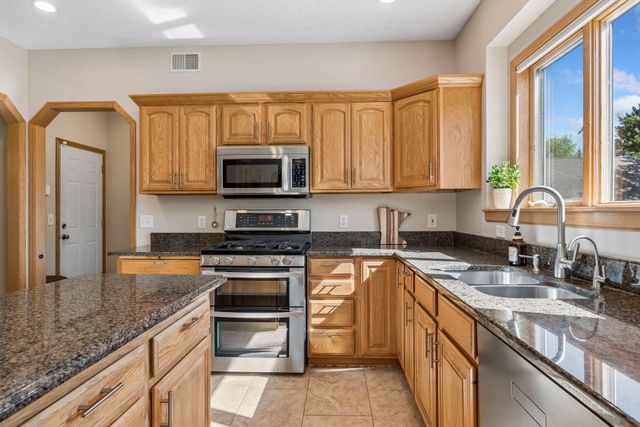 12145 Illies Avenue N, Hugo, MN 55038